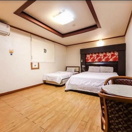 Prince Hotel Gwangju Metropolitan City Exterior photo